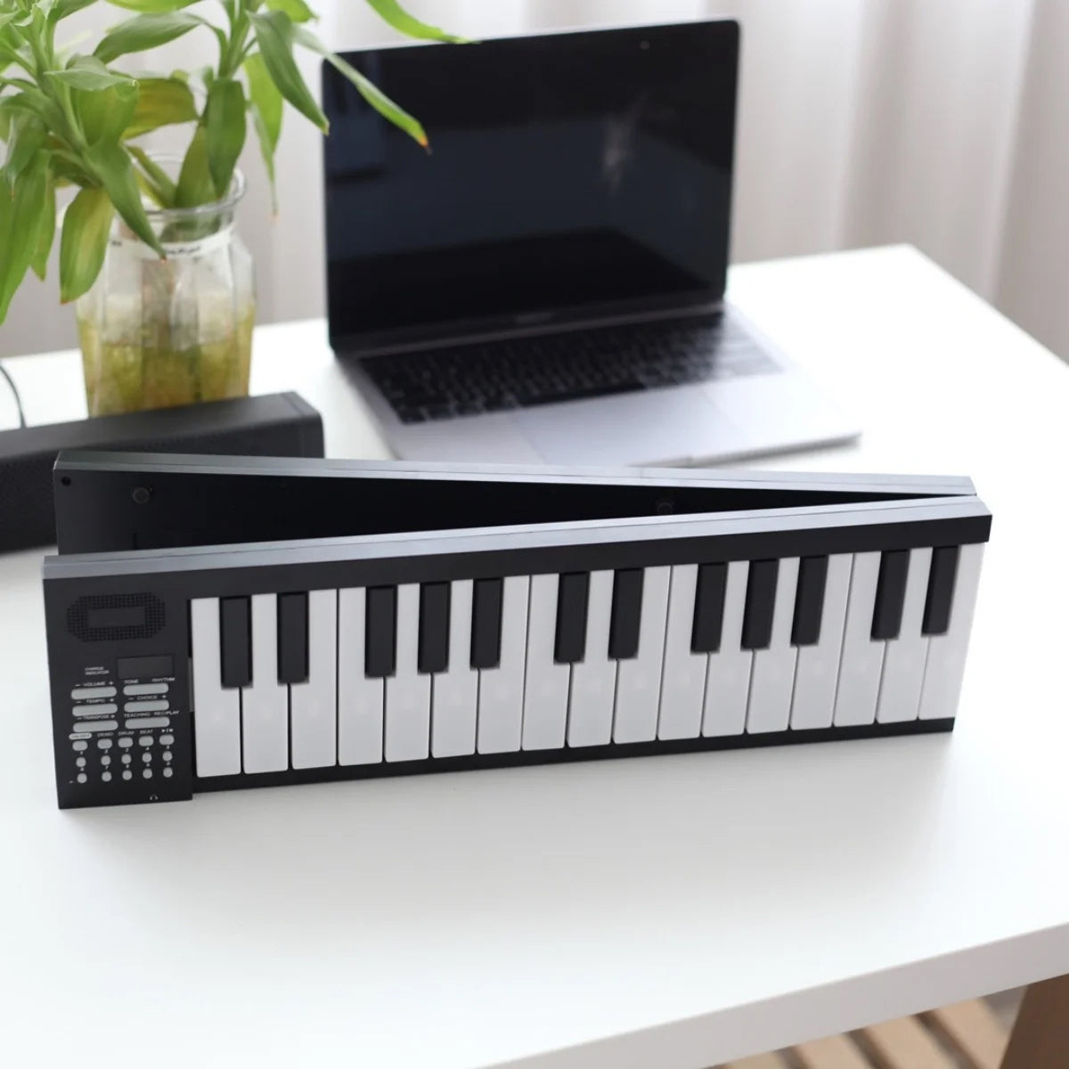 muzic-onal-img-03.jpg__PID:e06ef445-1a5c-4662-a049-4d977ff0eb03